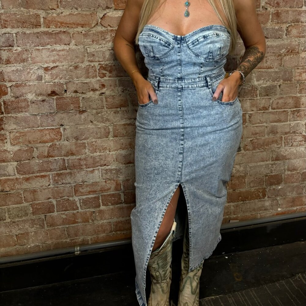 Acid washed strapless maxi dress